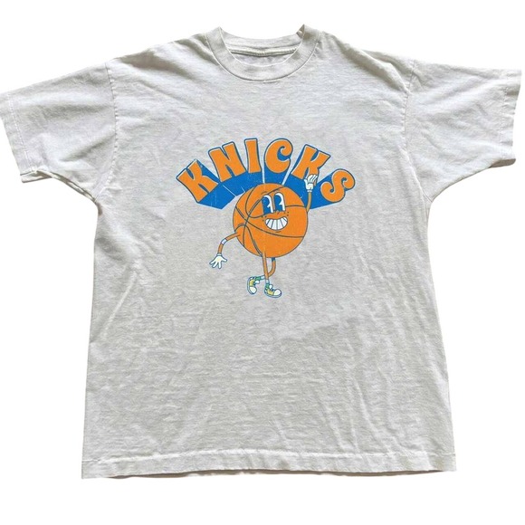 Gildan Tops - Gildan T-Shirt Womens Small White Excellent NY Knicks Basketball Graphic Tee